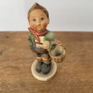 Goebel M.I. Hummel "Village Boy" Figurine #51 3/0 TMK-5 W. Germany 1972-1979